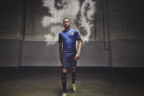 开云首页登录-_高空索道体验：飙速穿越悬崖峭壁_，高空索道危险吗