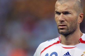 土耳其队遭遇厄运：挑战英格兰赛季提前结束，土耳其落选赛